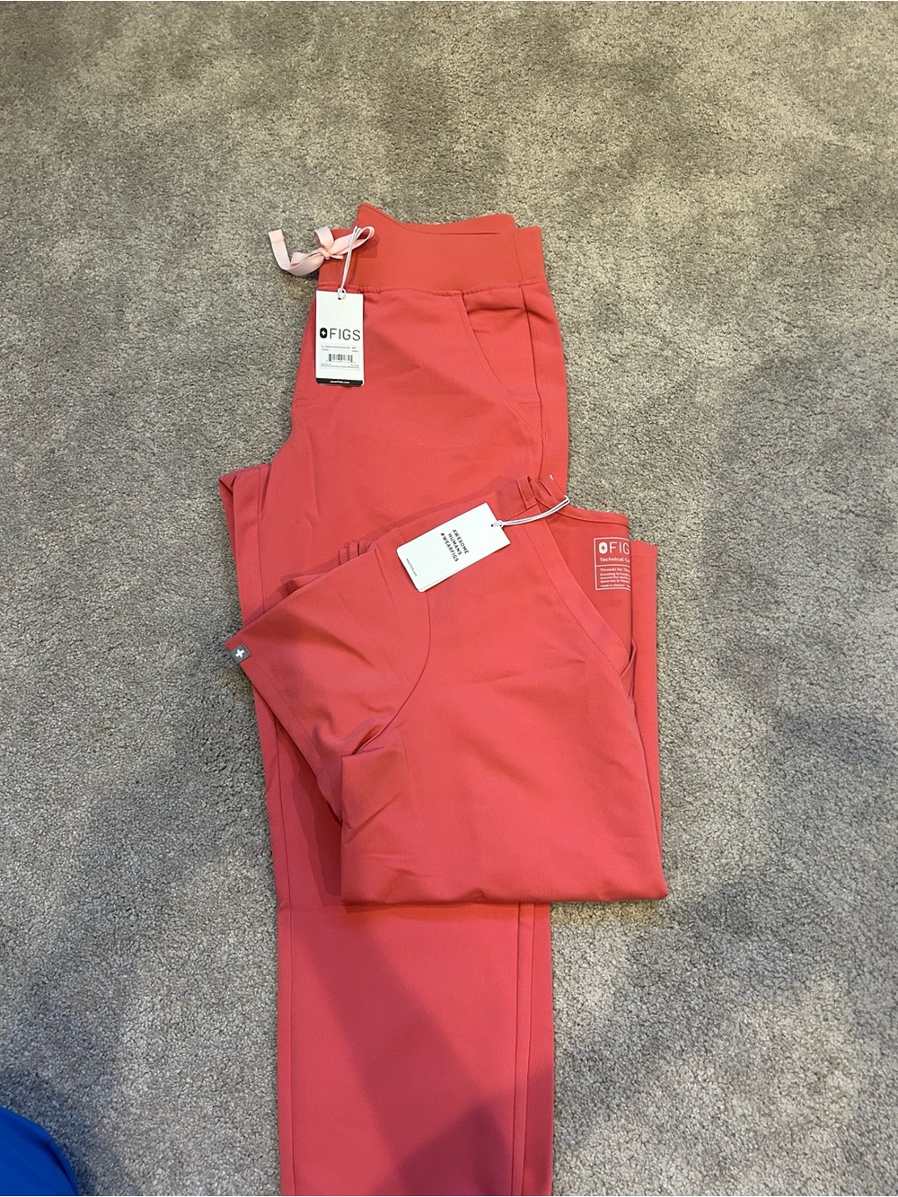 NWT Figs set - Pulmonary Pink Catarina Scub Top with Zamora Jogger Scub Pant
